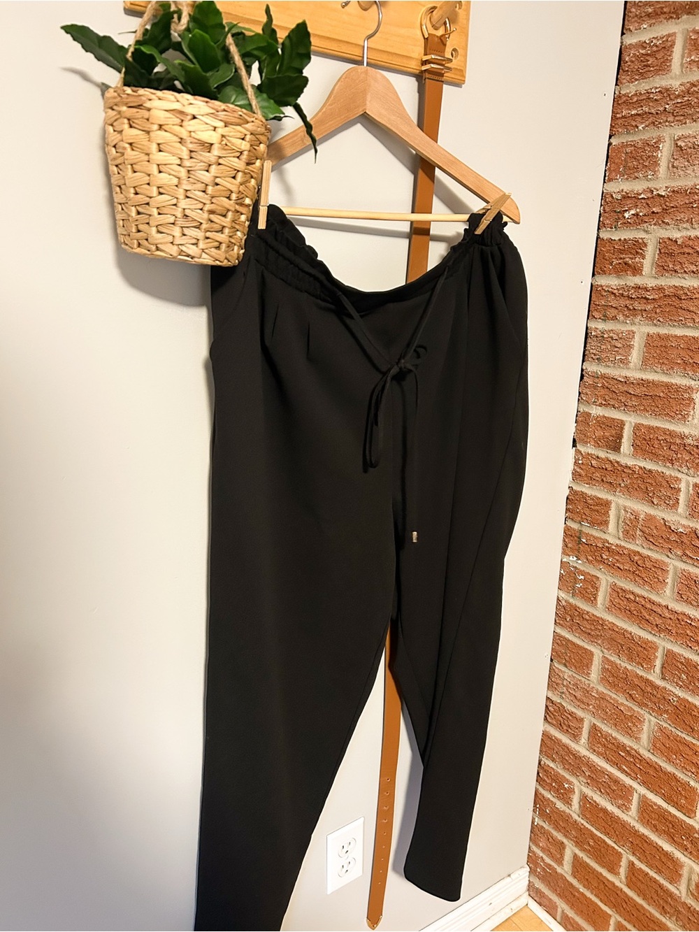 Reitmans Black Drawstring Waist Track Pants